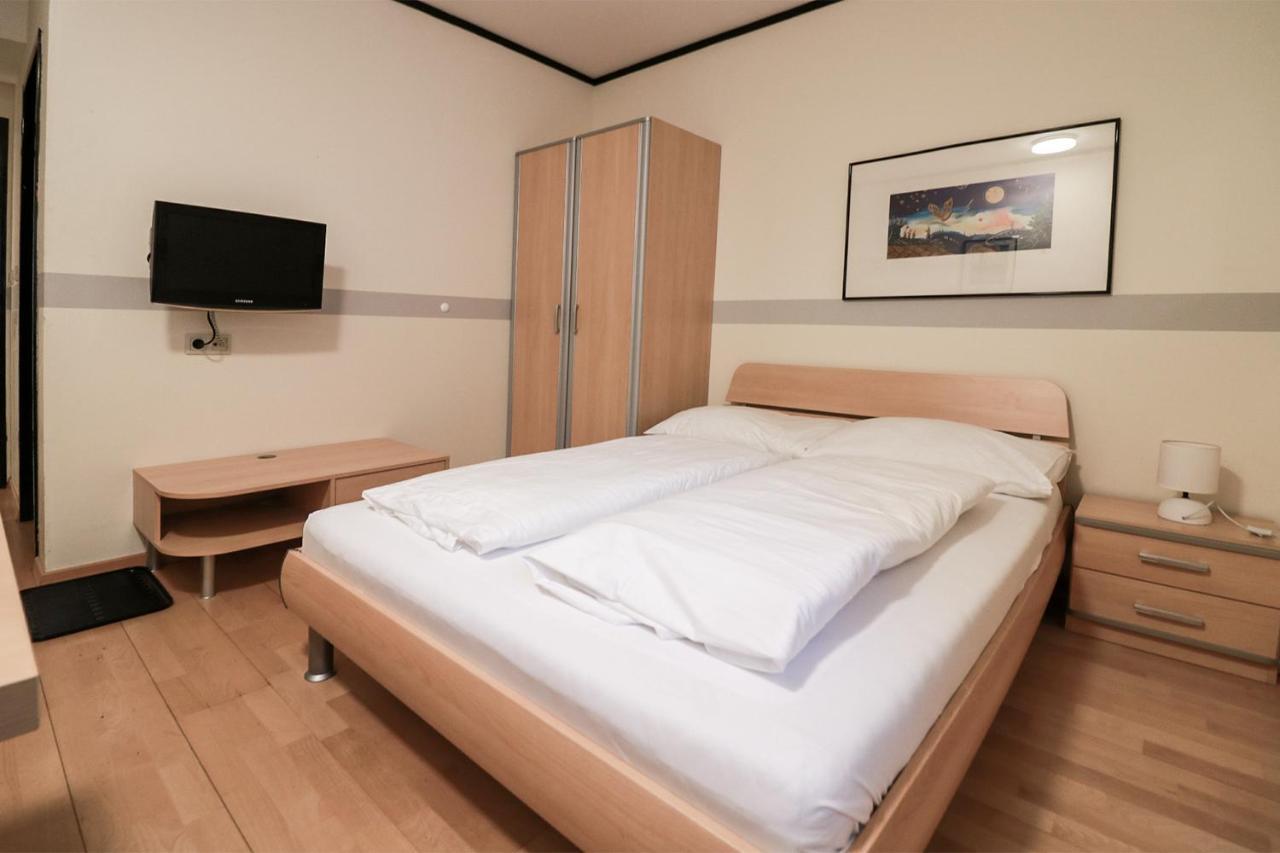 Hotel Schlafgut Sankt Poelten Esterno foto