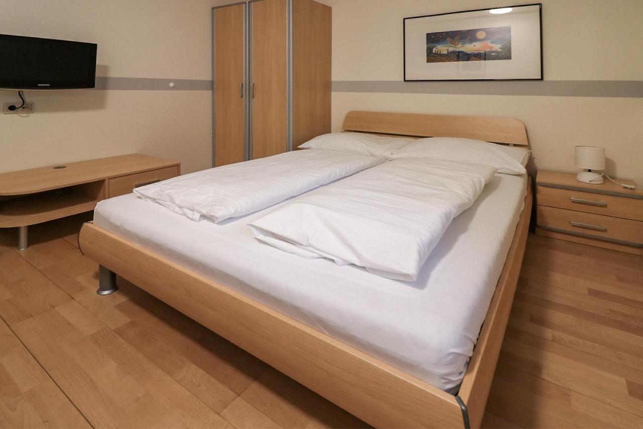 Hotel Schlafgut Sankt Poelten Esterno foto
