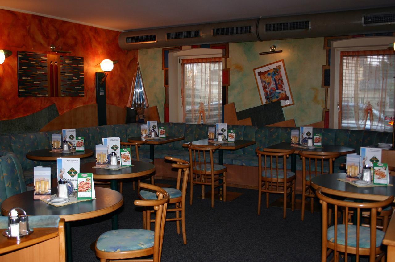 Hotel Schlafgut Sankt Poelten Esterno foto