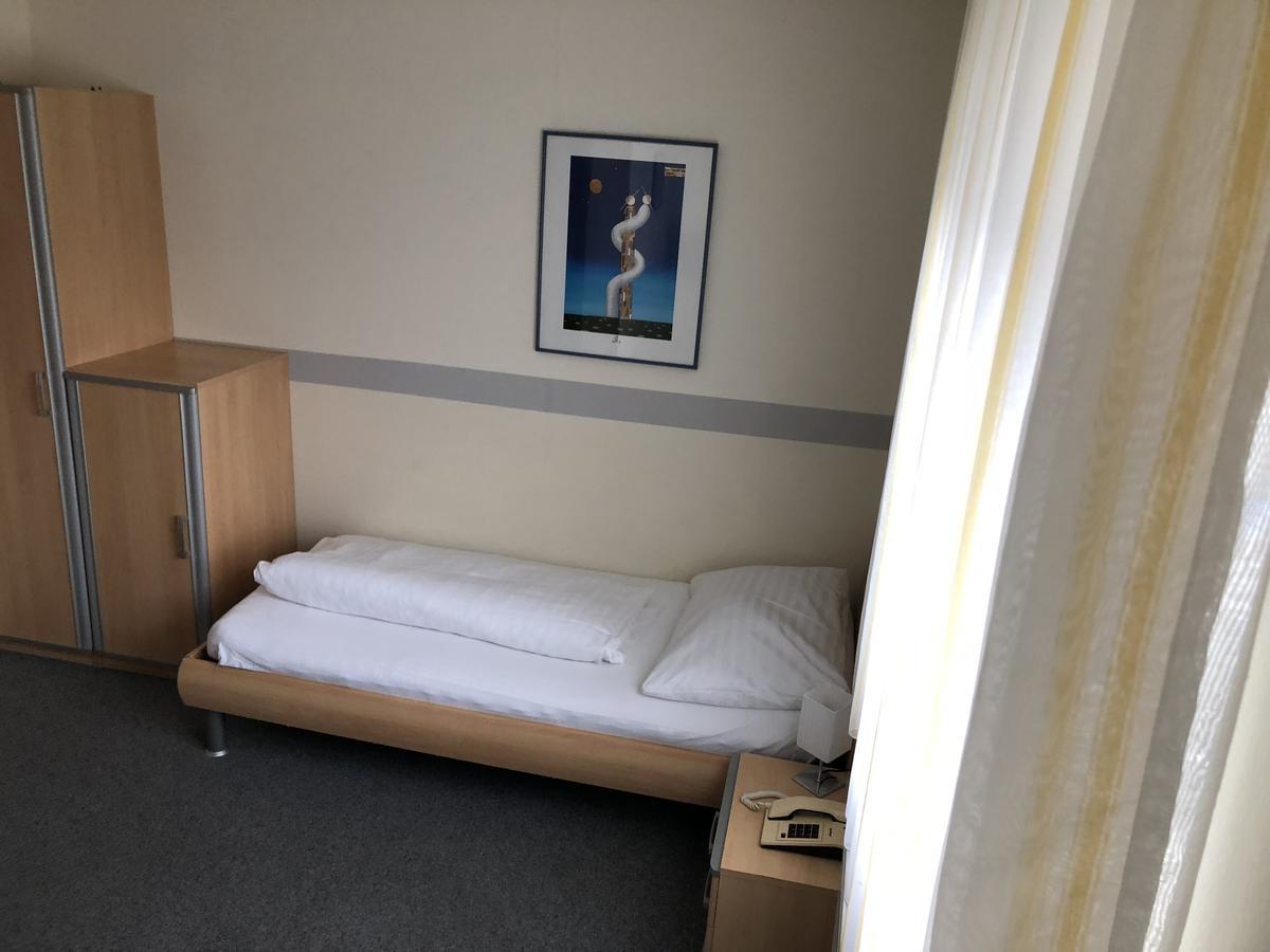 Hotel Schlafgut Sankt Poelten Esterno foto